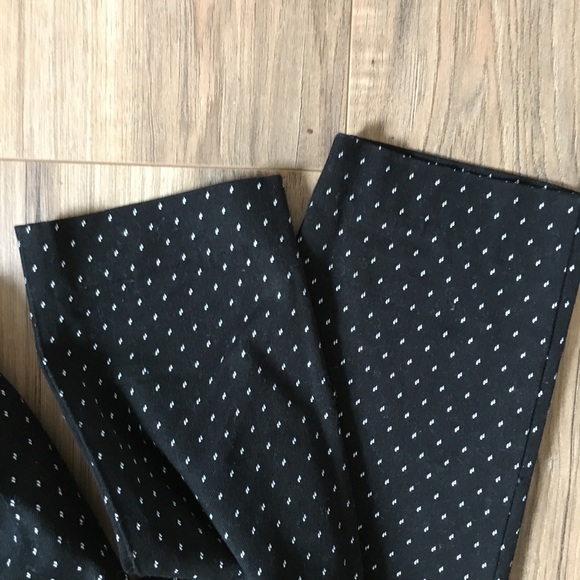 Old Navy Pixie Skinny Pant 8 - Picture 2 of 8